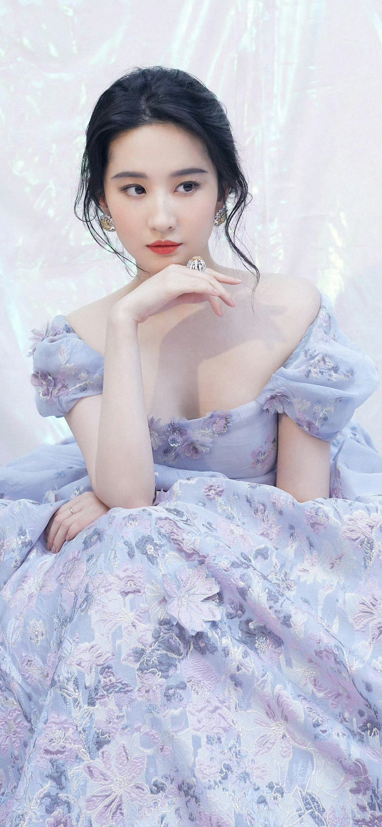一眼沦陷！刘亦菲的美从不是形容词，是“不可方物”本身 ​​​