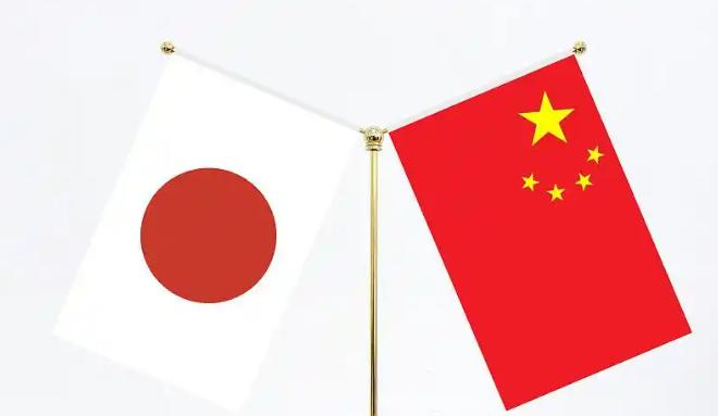 中日关系崩了，所有人都以为日本是在替美国冲锋、替台湾站台！
7月7日，日本外相与