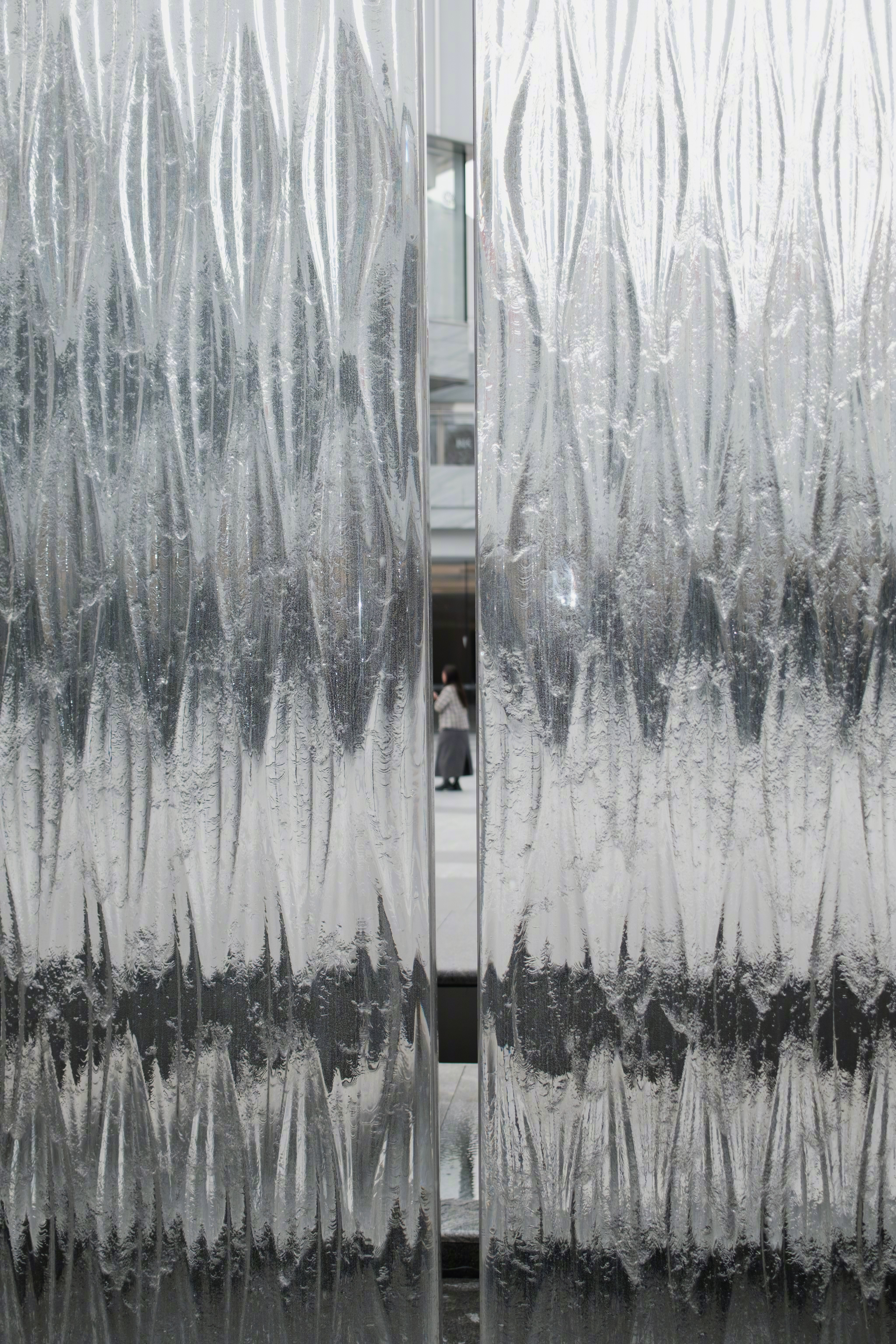 「这个世界上不存在什么错过。存在的，只有上天冥冥之中的挑选。」 