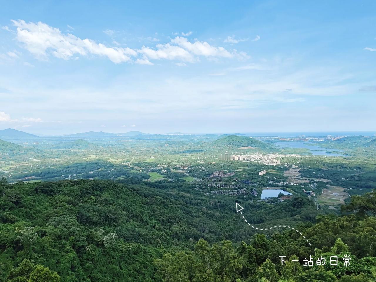 三亚跟团确实是件不太好的旅游方式。
但，旅行的意义在于欣赏。
所以，当我站上呀诺