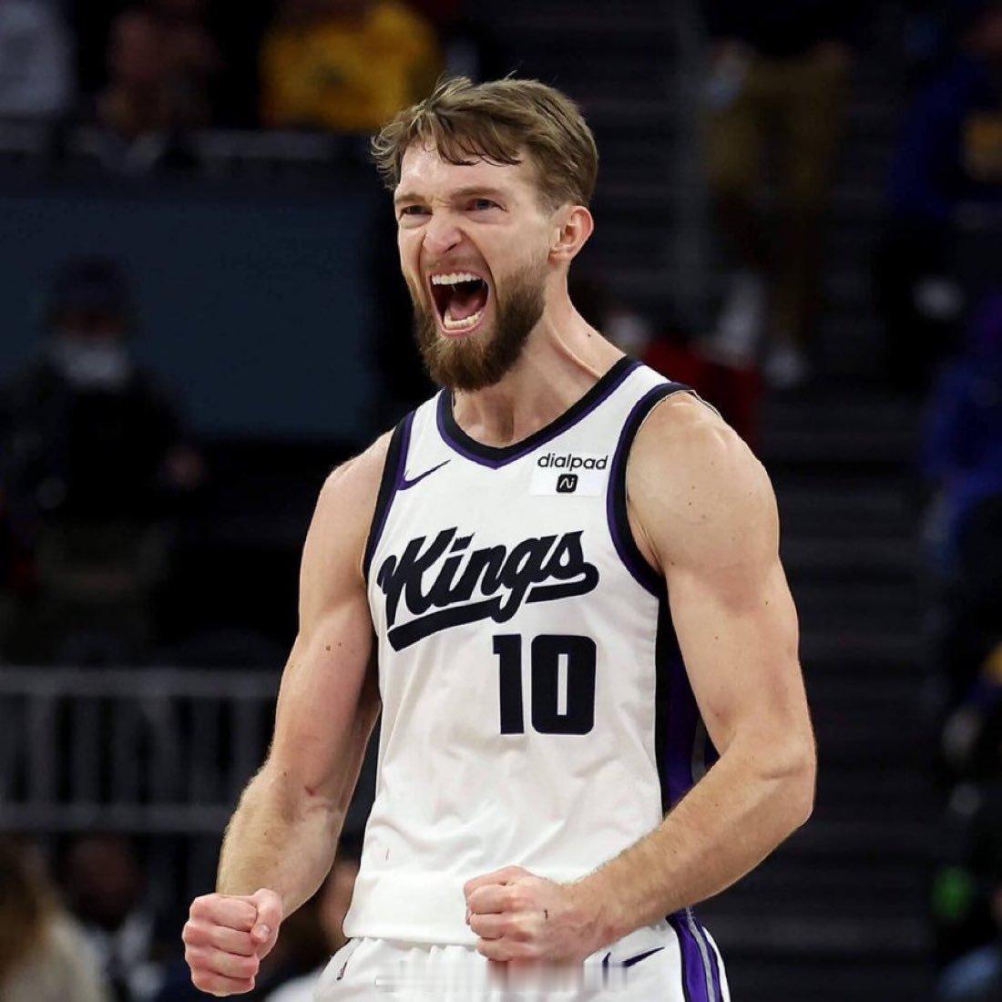 据Michael Scotto报道，国王队希望在交易萨博尼斯时获得一个首轮选秀权