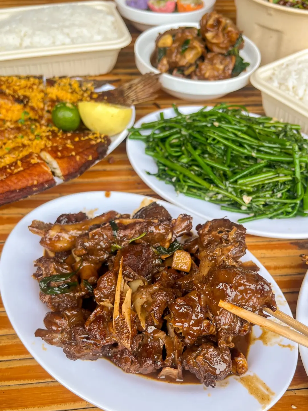 三亚海棠湾！！吃上了正宗黎族风味美食