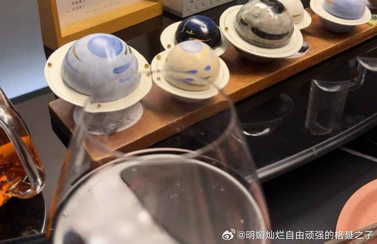 紧紧把握自己对于生命能够做到的掌控，不能的就交给命运。 