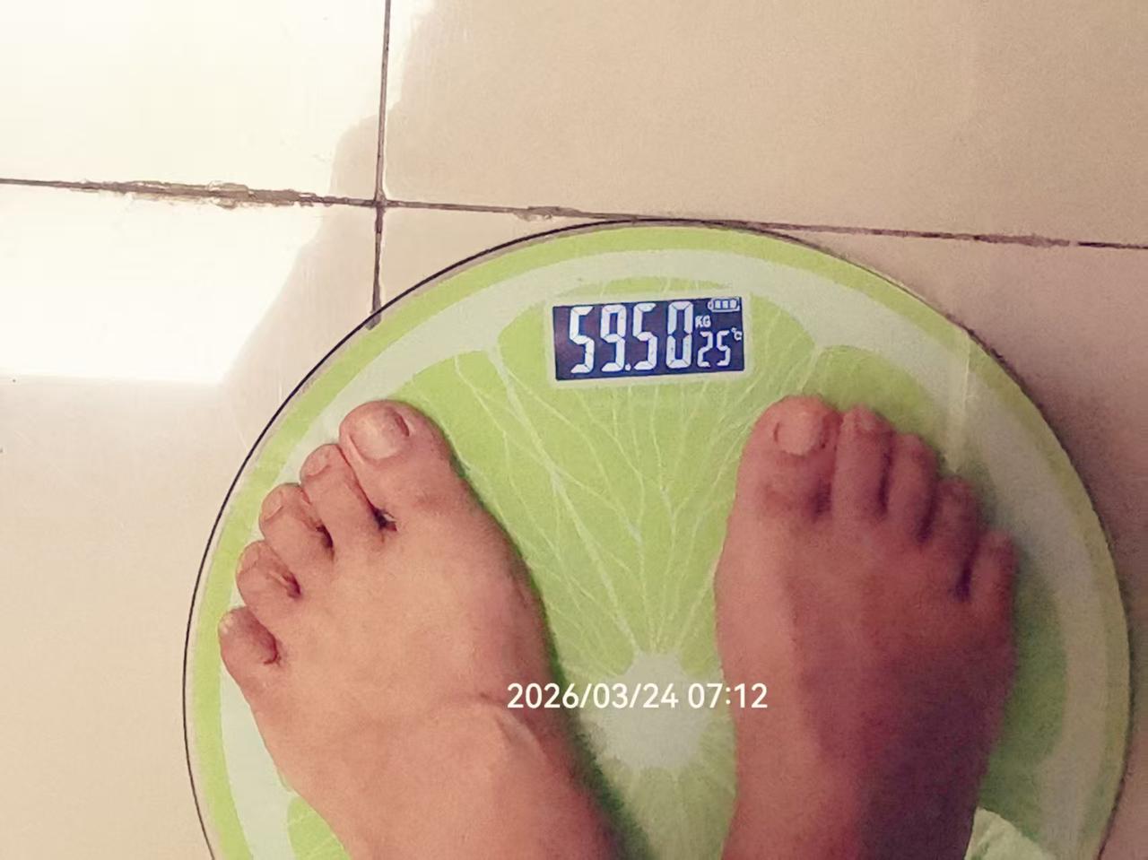 没想到我用这一招，2个月瘦了10斤，以前总以为自己是基因性肥胖，瘦不了，但是，那