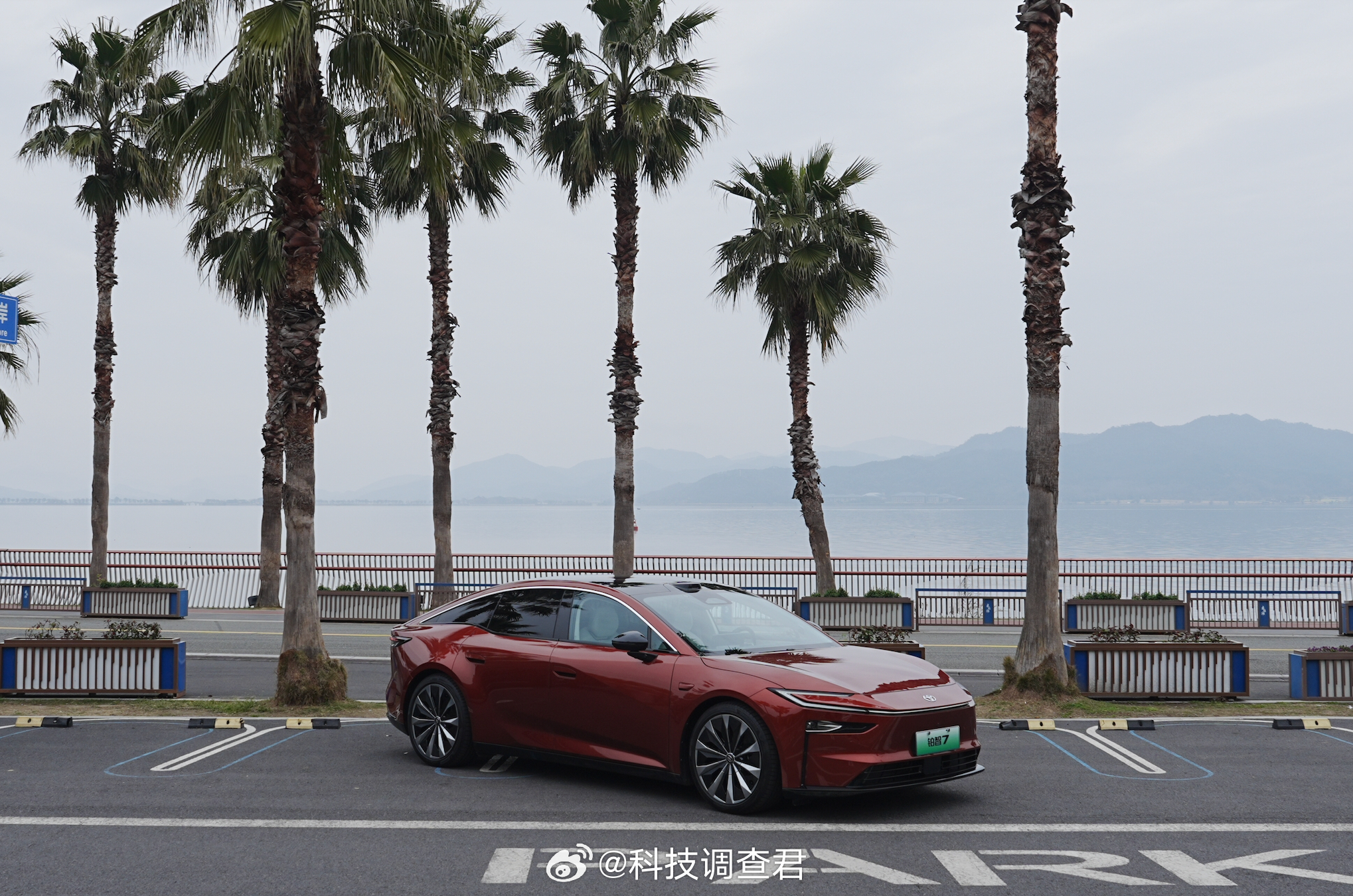 媒体首测丰田铂智7动态表现铂智7的首轮动态测试，释放了一个值得关注的信号：20万