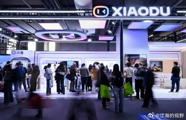 小度携全系产品亮相AWE，AI时代小度的表现该打几分？3月12日，中国家电及消费