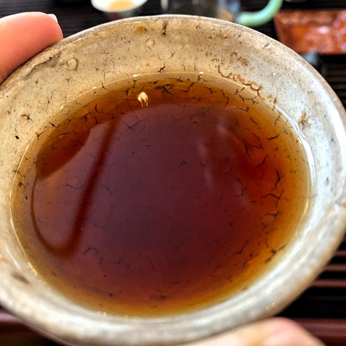 一直很纳闷，为什么要喝有仓味堆味的熟普？好的陈年熟普压根就没有任何异杂味，那些教