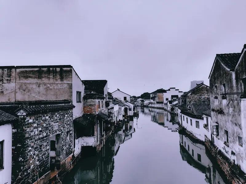 今年春天最想实现的心愿 今年春天，我最想实现的心愿就是能去一趟江南水乡。一直听闻