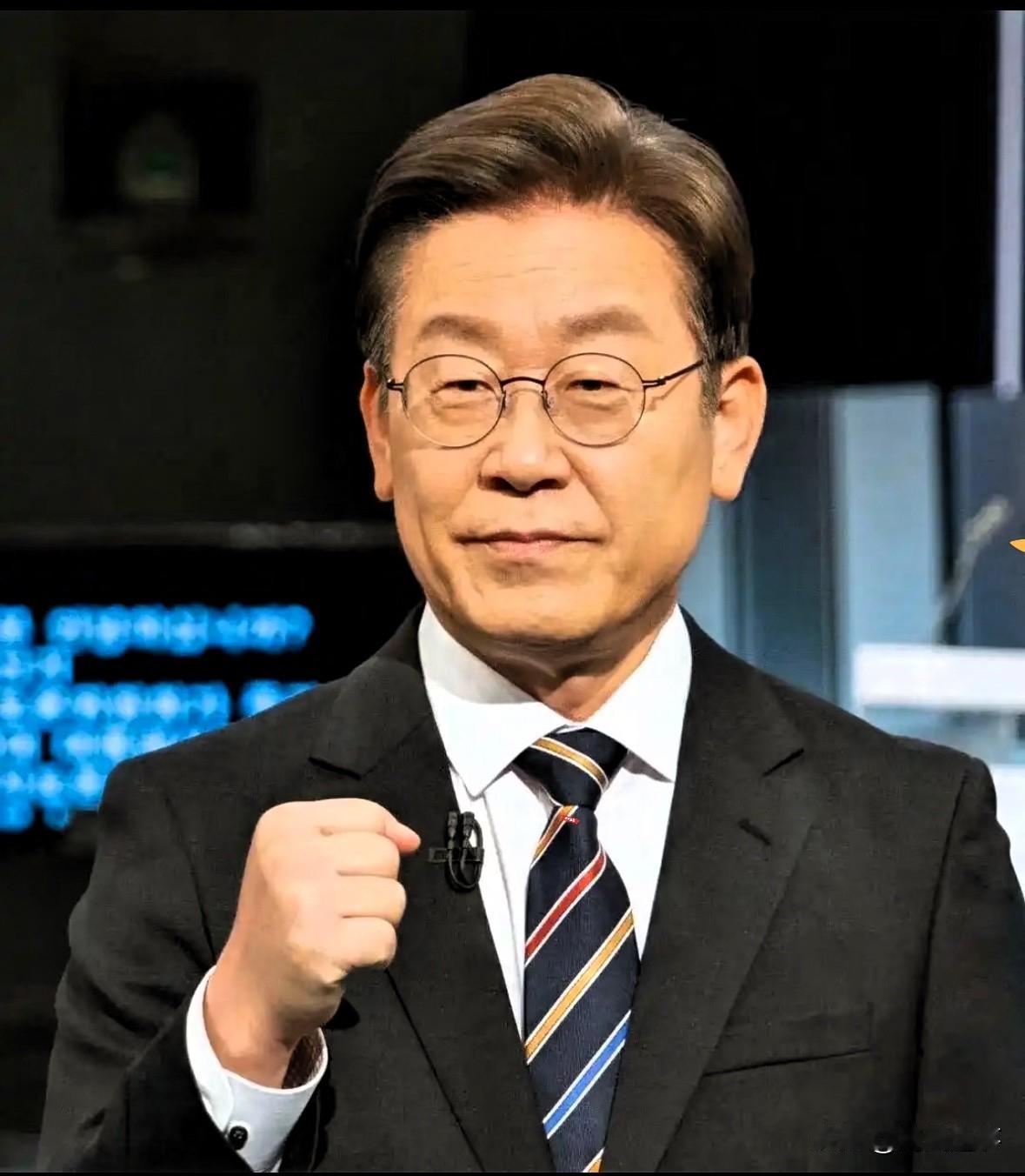 刚还在北京吃烤鸭，转头就要去东京吃刺身。

李在明这如意算盘，打得隔着黄海都能听