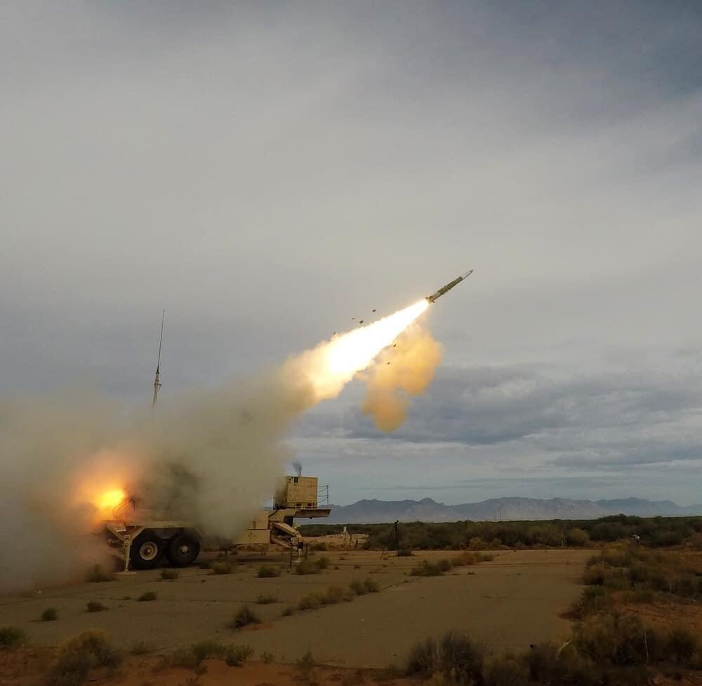 测试中的爱国者PAC3，摄于白沙导弹靶场#武器装备##外军影像##兵器影像# ​