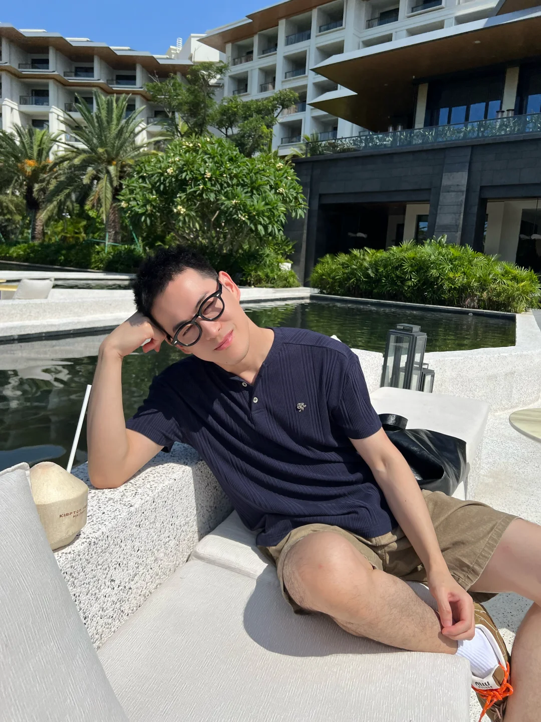 太阳晒的我 脸颊红红😊