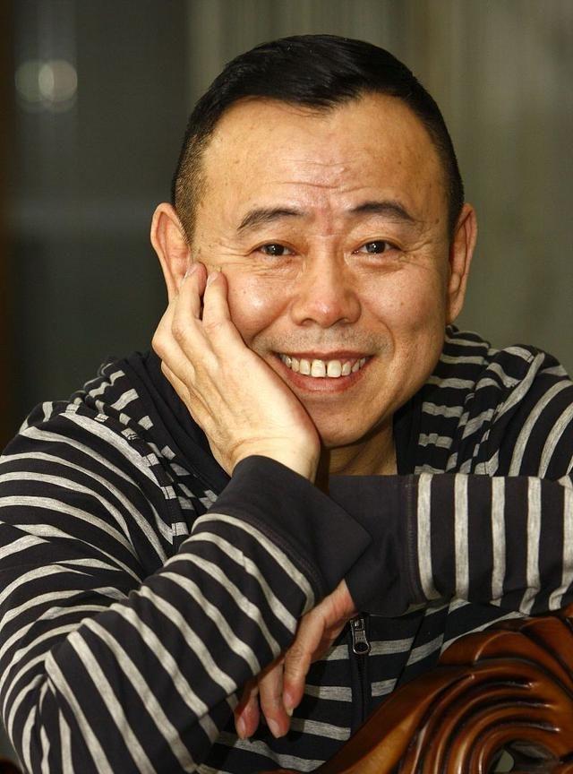 小品演员，潘长江说，我一大家子人，都靠着我，不敢退休，一直干，直到观众不喜欢我了