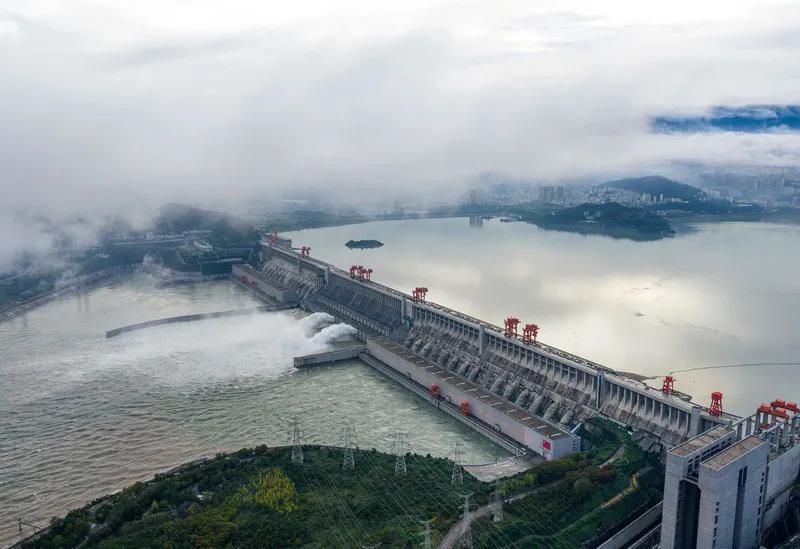 中东石油输出一直是全球能源格局的关键。现在到未来两年，这一领域将迎来复杂变革。过