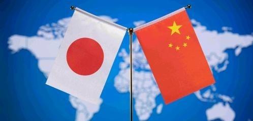 日本学者声称，中国自己掉入到了“陷阱”之中！12月3日，一名日本学者声称，中国刚