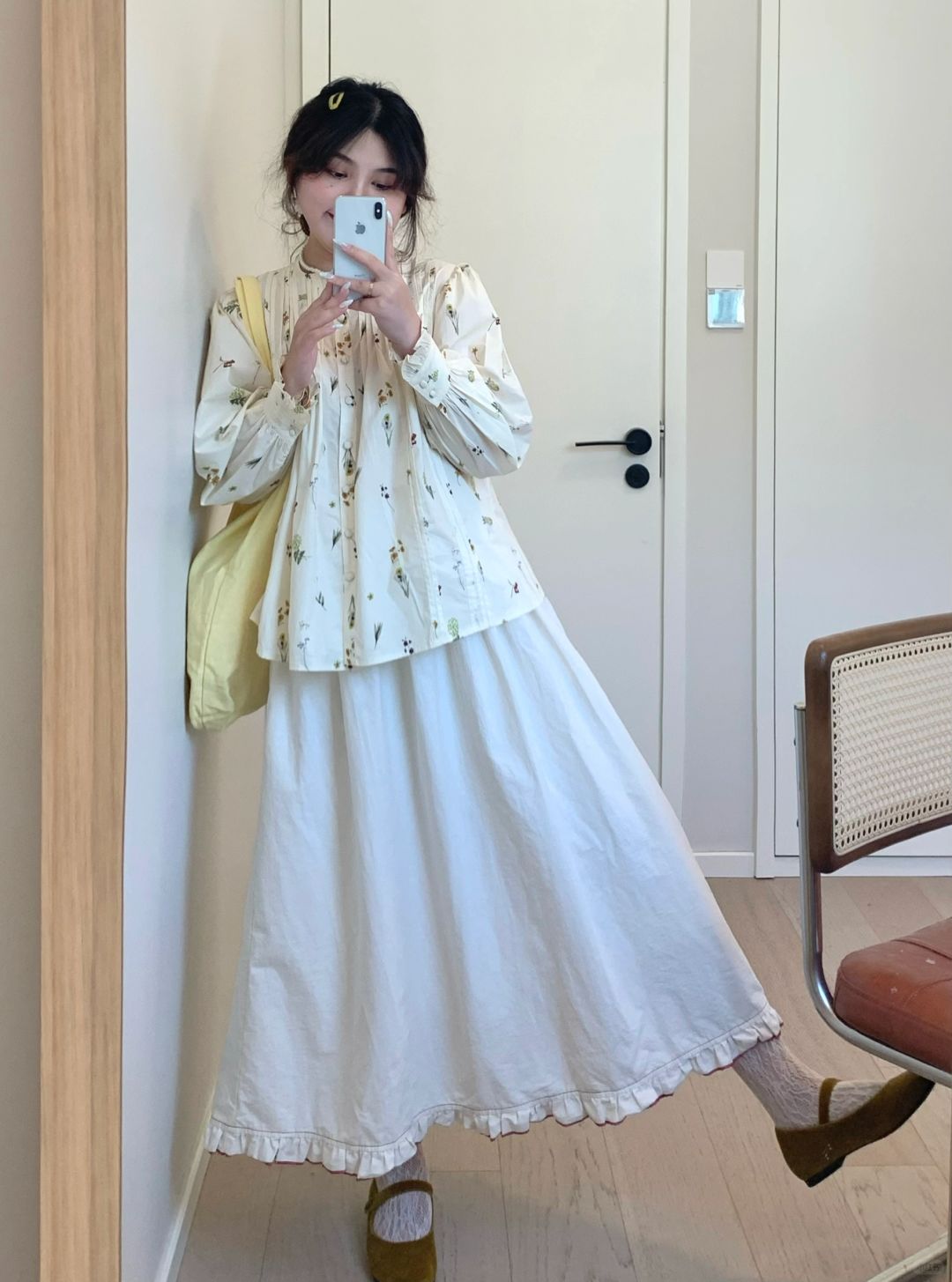 🌼｜春天要穿花边裙和乖乖的小衫～