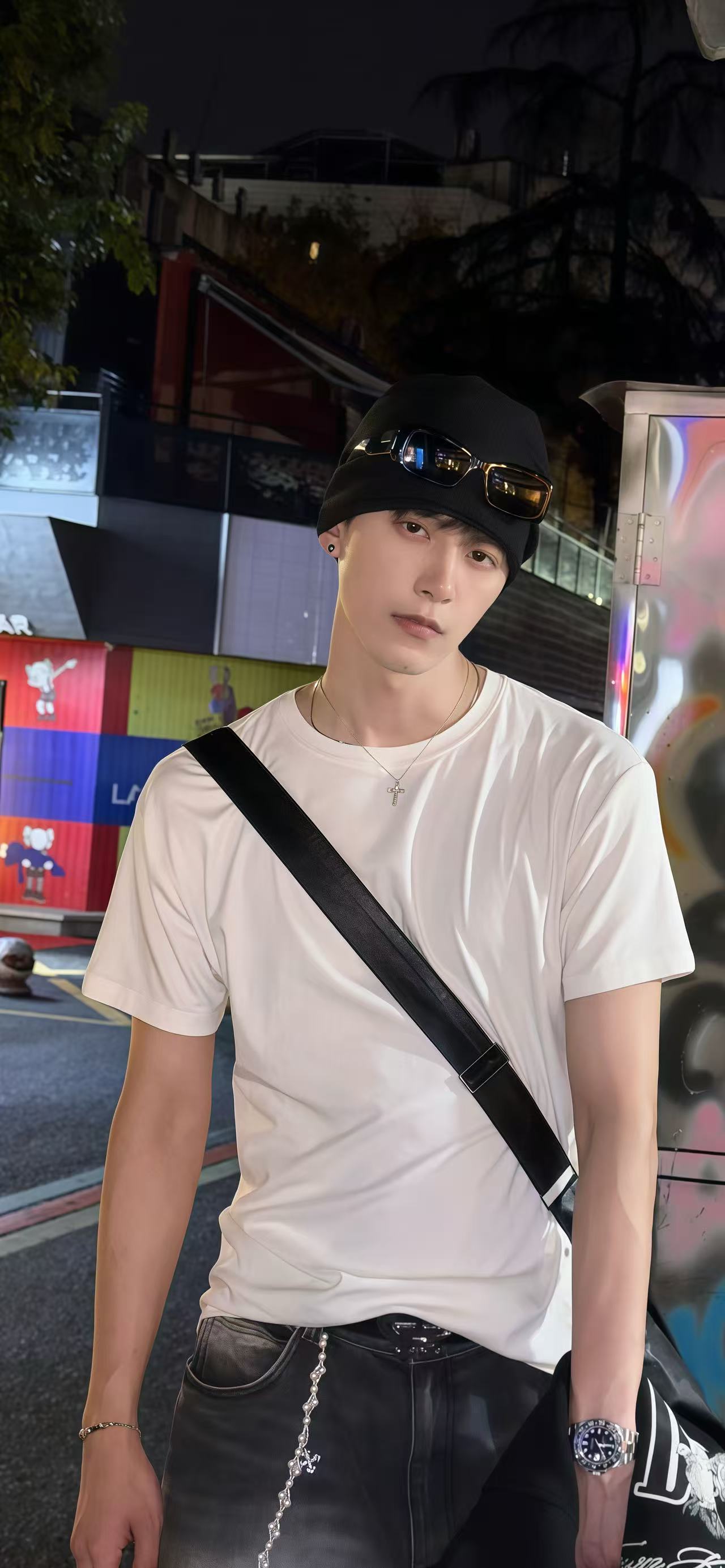 邓凯Kai邓凯真衣服架子邓凯好适合奢牌的一张脸 360度完全找不到邓凯的死角，模