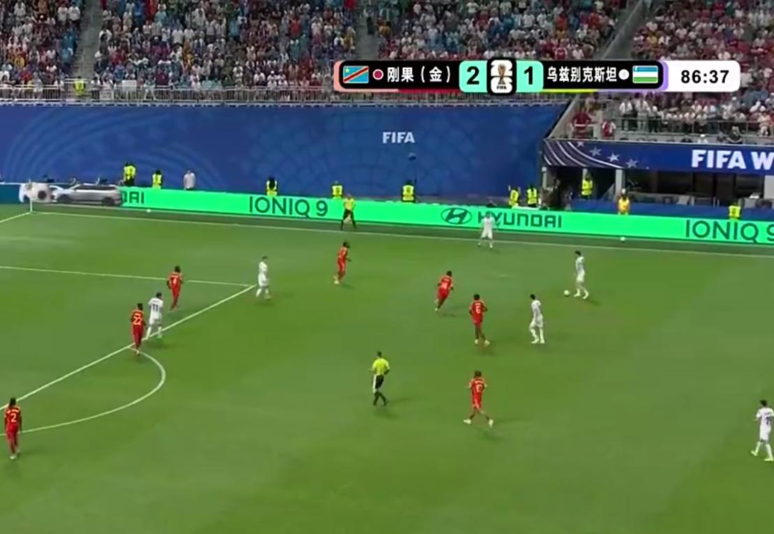 韩国人的天塌了，笑爆炸了，刚果2：1！
熬夜算了一宿分的韩国球迷：丸辣！