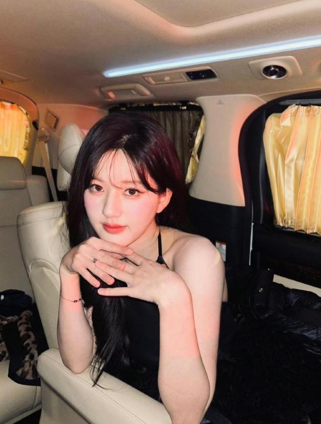 网传赵露思星光大赏压轴！
她工作室也取消了行程图，所以她的行程还未确定，已经确定