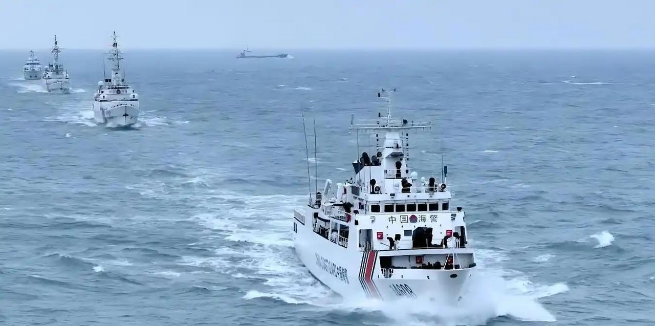 [微风]台海周边海上兵力出现明显异动，解放军舰机持续滞留循环部署，两次联训衔接或