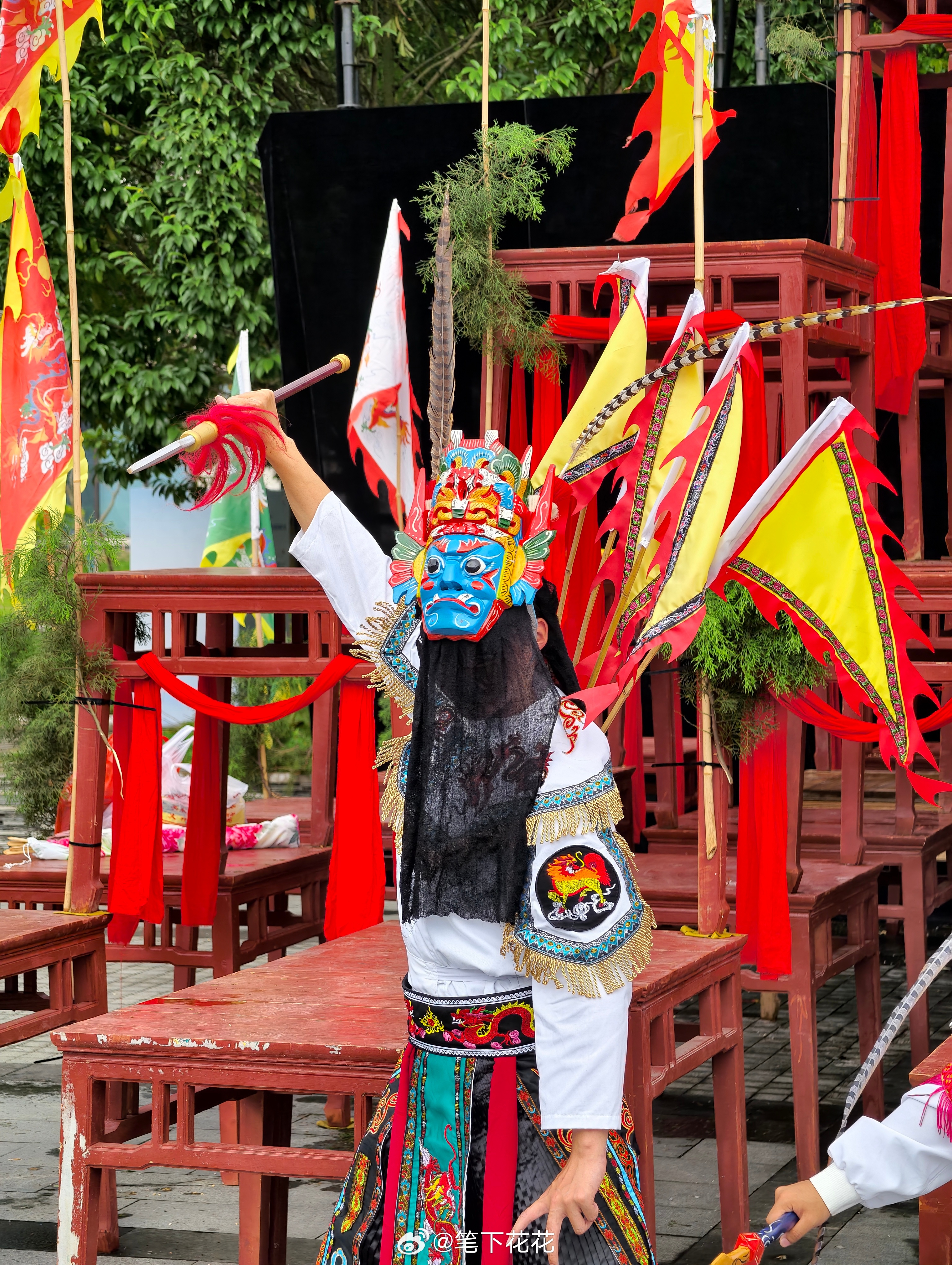 贵州安顺旧州古镇这波真的赢麻了！第十八届中国原生态国际摄影大展盛大开幕，把上千幅