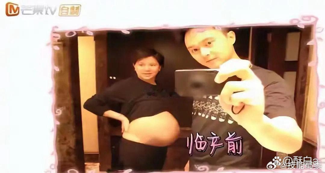 那年袁咏仪怀孕，她腰粗肚大的。产后她身材恢复得很好呀 ​​​
