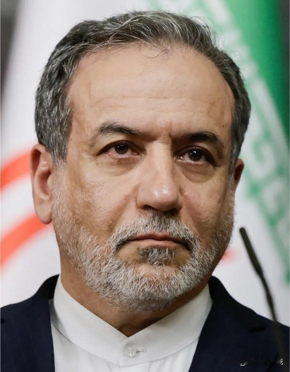 快讯：🇮🇷🇫🇷 伊朗外长阿拉格齐表示，“法国应停止就‘人权’和国际法对全