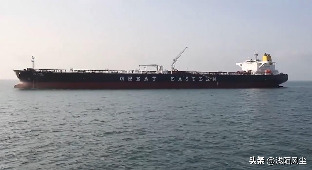 伊朗海军护送一艘载有液化石油气的印度油轮通过霍尔木兹海峡,这一举动是印度政府和伊