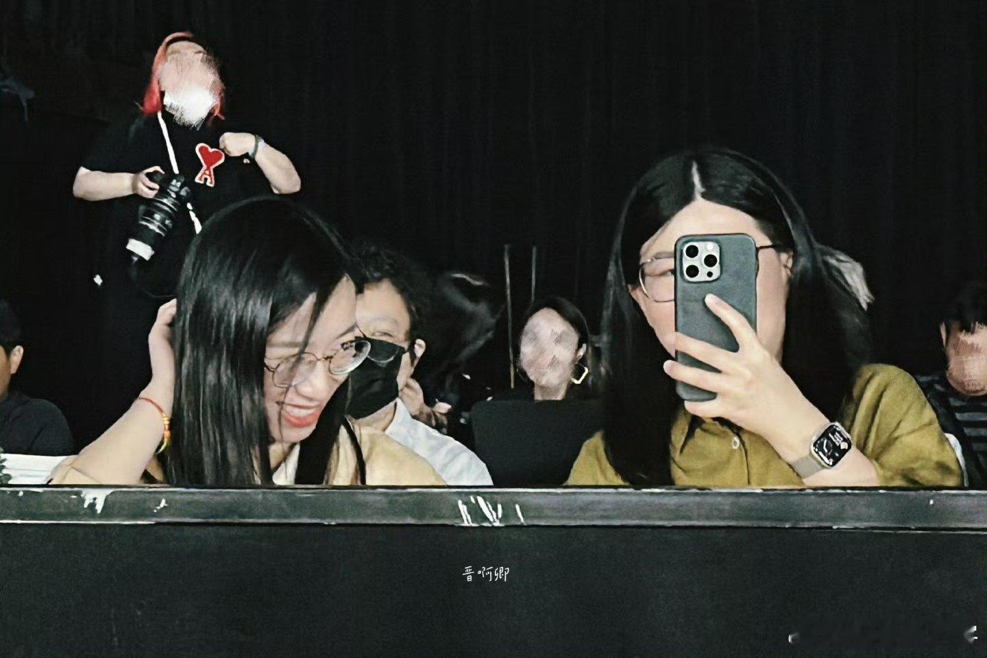 詹青云庞颖 世俗的成功给人自由 智性恋天花板名不虚传！两位高知女性惺惺相惜，中国