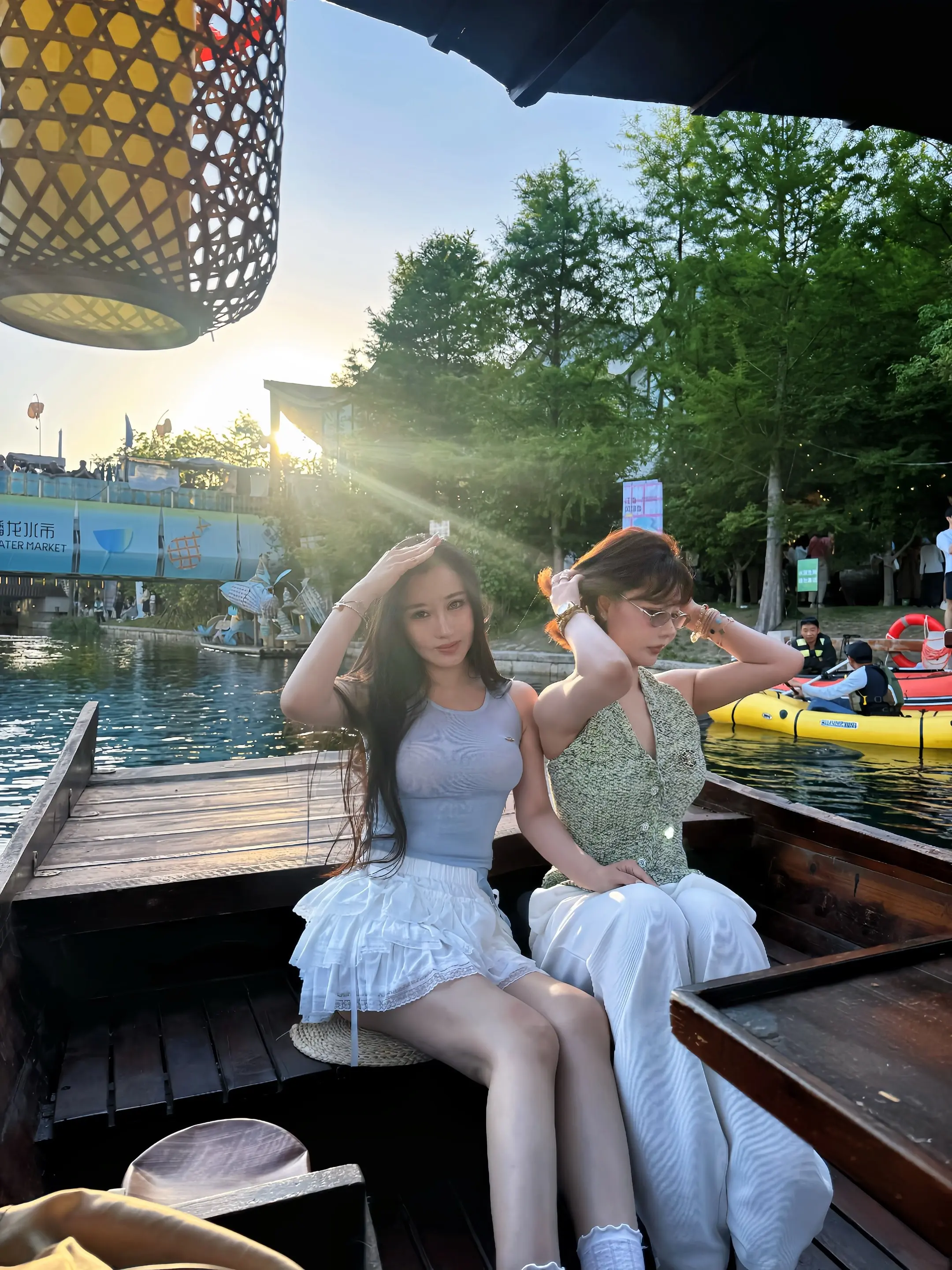 好像所有的青春故事都一定在夏天.