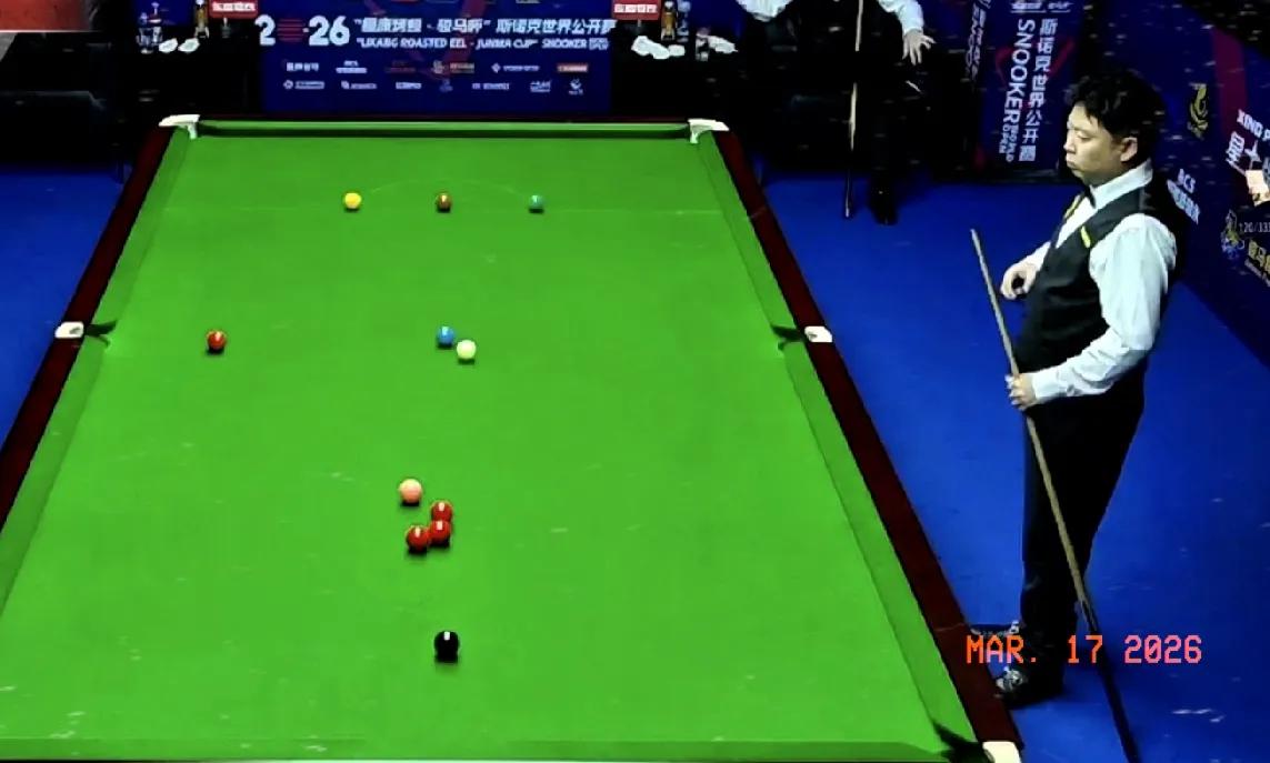 斯诺克中国玉山世界公开赛64进32轮次比赛:
一号台，特鲁姆普与努斯勒之间的较量