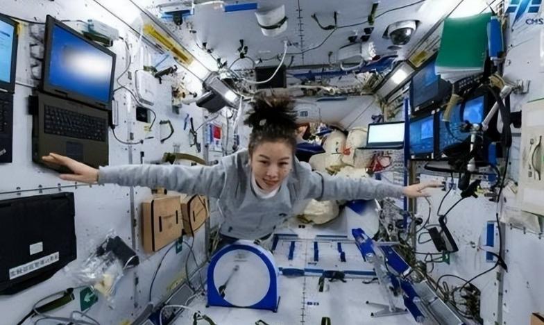 神舟二十三号载人飞船顺利升空，长达一整年的太空驻留任务，把人类长期定居宇宙的预演