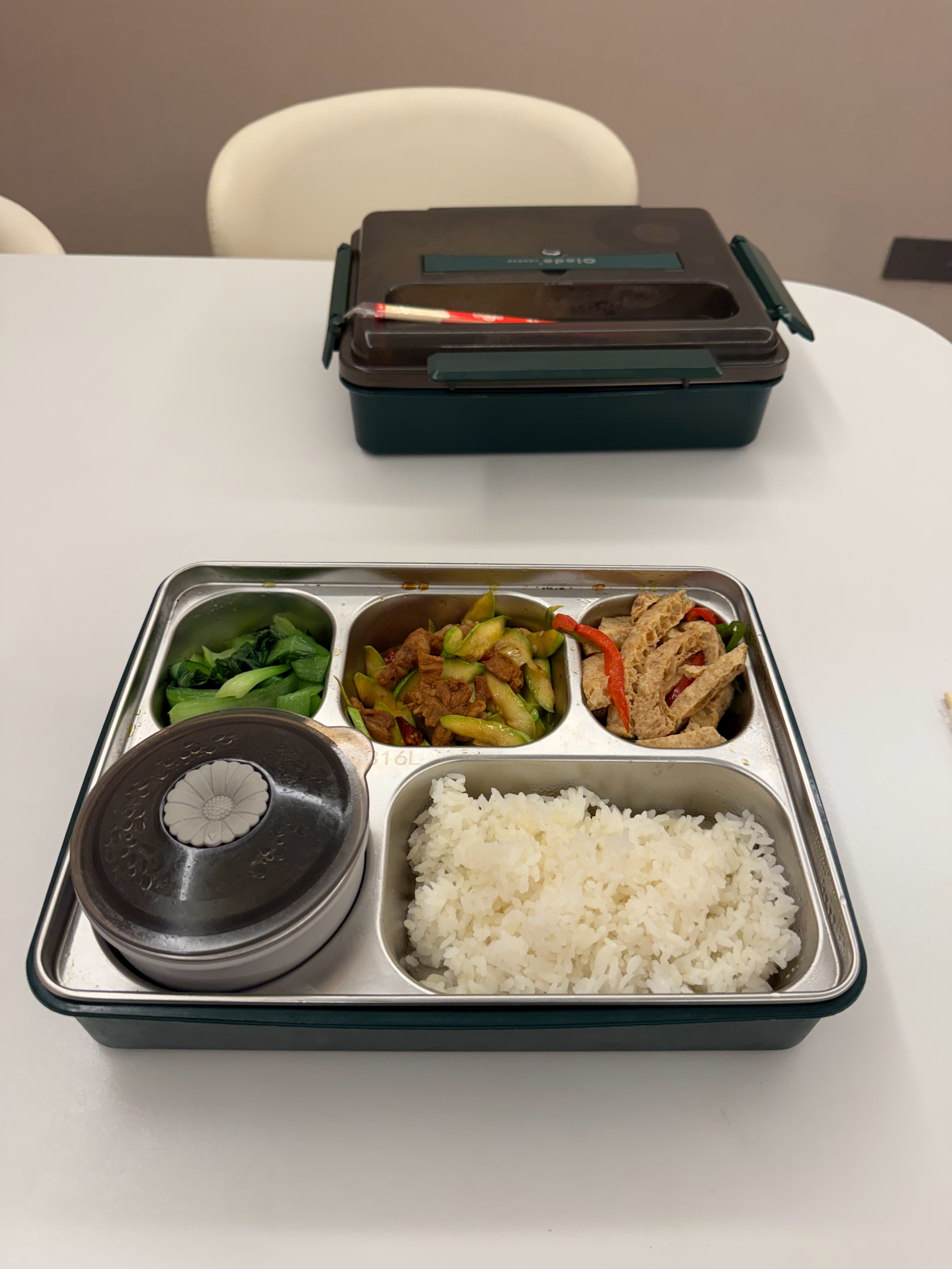 还是在自己公司好