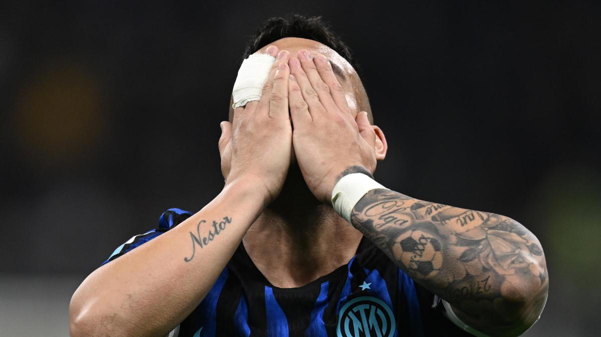 【劳塔罗再次受伤】
国际米兰 队内突发意外状况，劳塔罗・马丁内斯突然伤停。这位阿