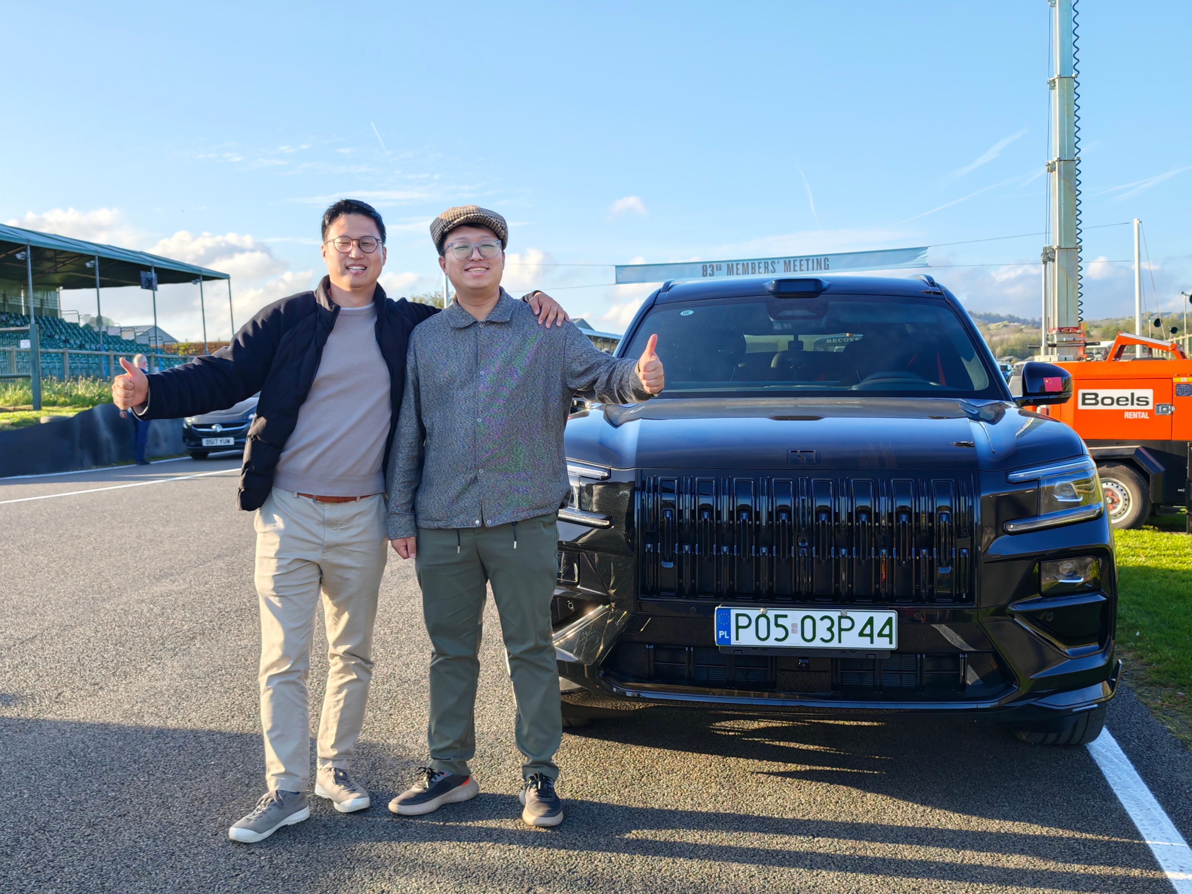 和哥俩再度古德伍德会师！这次带来了极氪8X矅影！ 英国