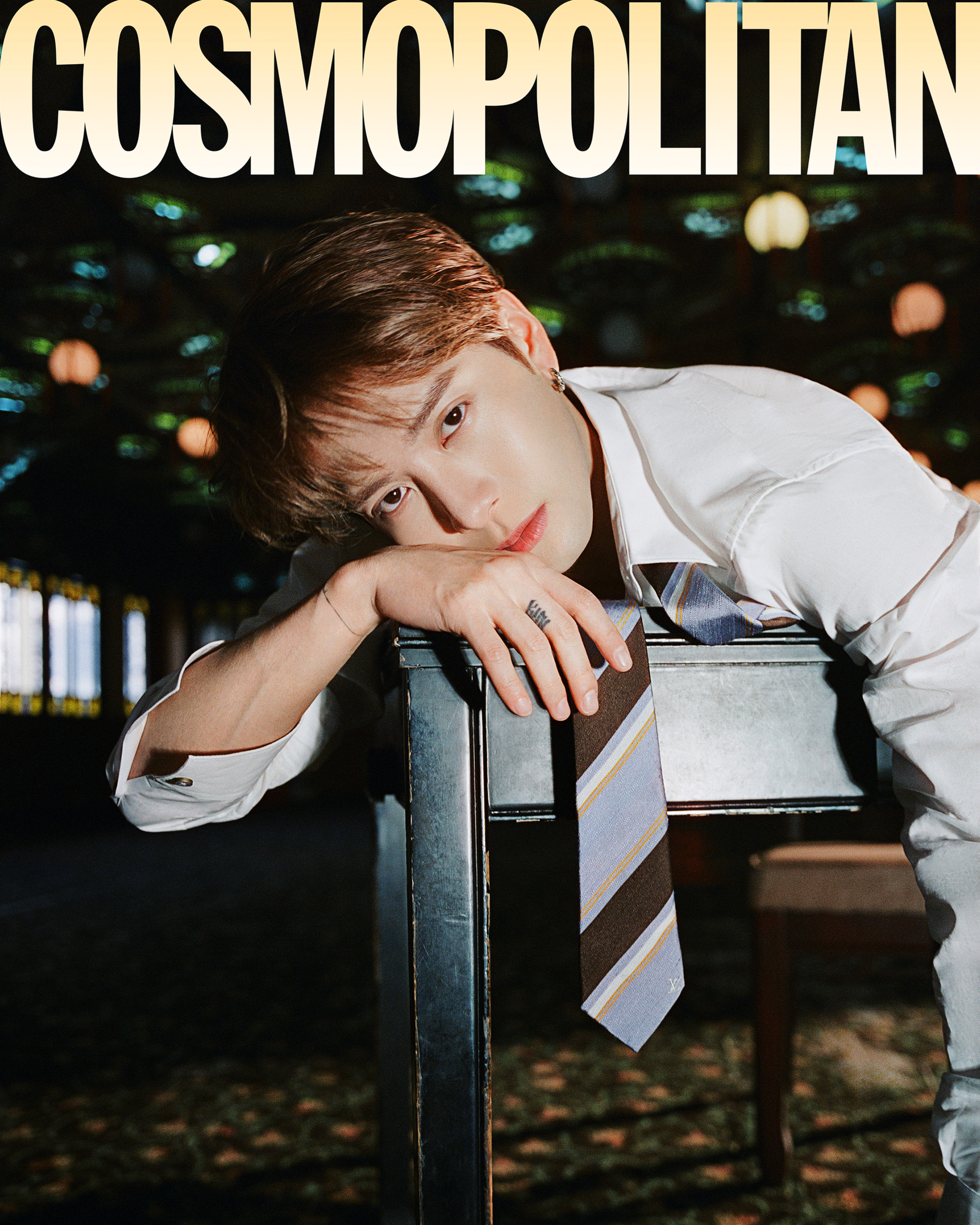 王嘉尔香港杂志一口气6个封面 在时尚领域的权威程度还在上升，二月直接6连封霸屏港