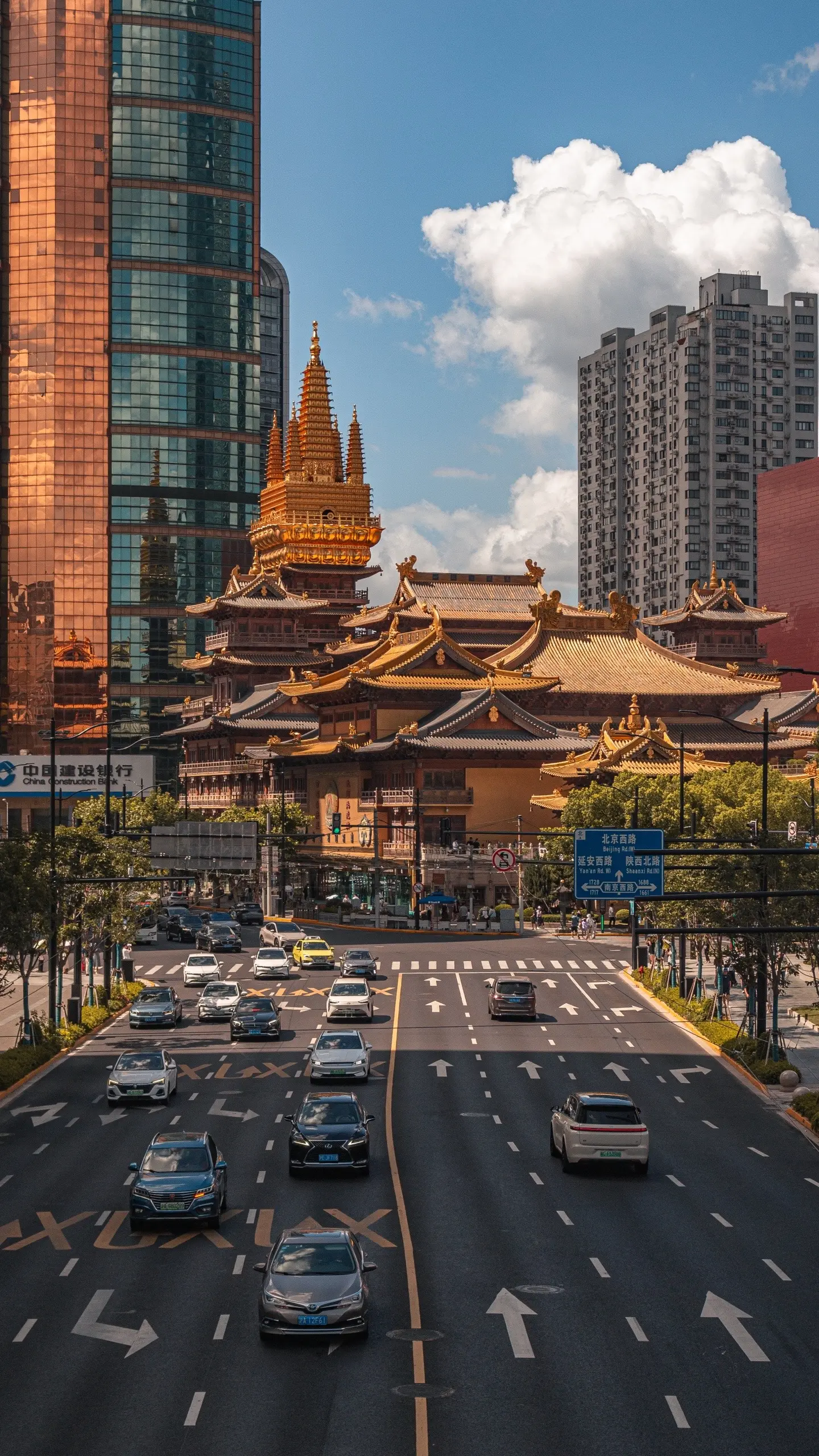 上海 你让我感到陌生✈️。这就是中国真正的国际都市的风景吗？  这个全...
