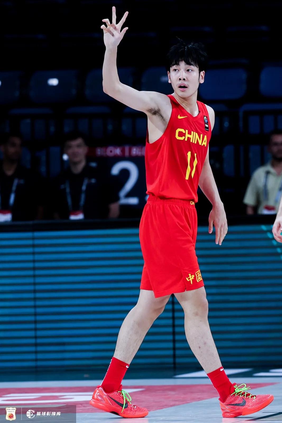 张博源陈家政对得起自己，国青男篮输球还不够，篮板球暴露太差底蕴

即便张博源打斯