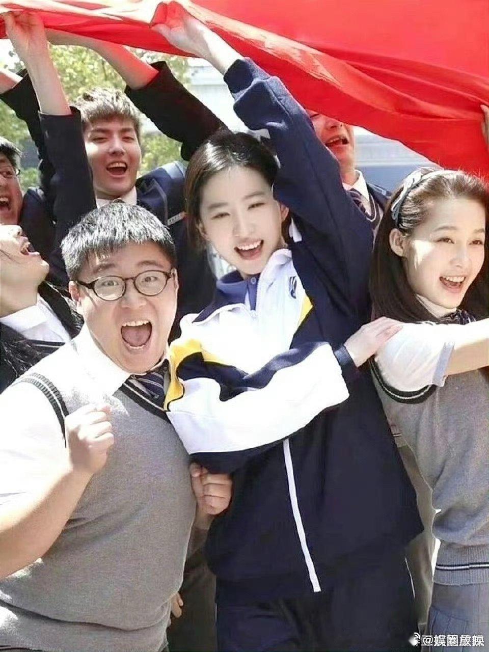 刘亦菲松弛感刘亦菲的松弛感是天赋吧 松弛感还得看刘亦菲[抱一抱][抱一抱]不需要
