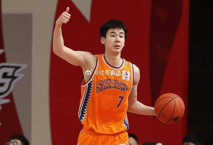 8月23日20点30分，CBA夏季联赛裕民站，南京头排苏酒对阵天津先行者。两队在