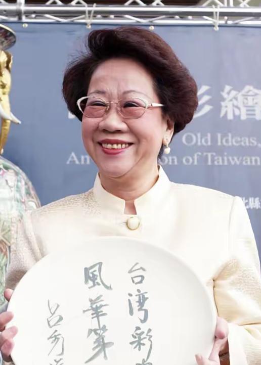 吕秀莲可以访问大陆了！近日吕秀莲说了这么两句话，一是台湾是中国的一部分。二是我们