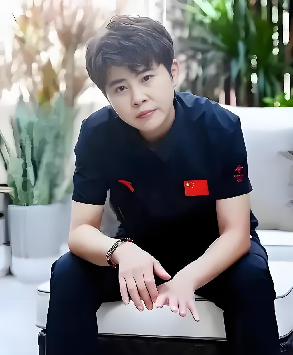 女子里，感觉王濛退了后，再无绝对核心！  男子似乎一直没有核心！ 如今看小林吧