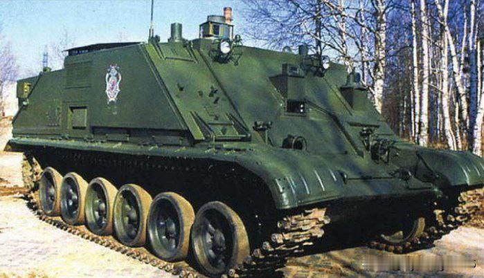 🇷🇺RHM-7“别洛加”是一款俄罗斯核生化防御部队使用的辐射和化学侦察作战车