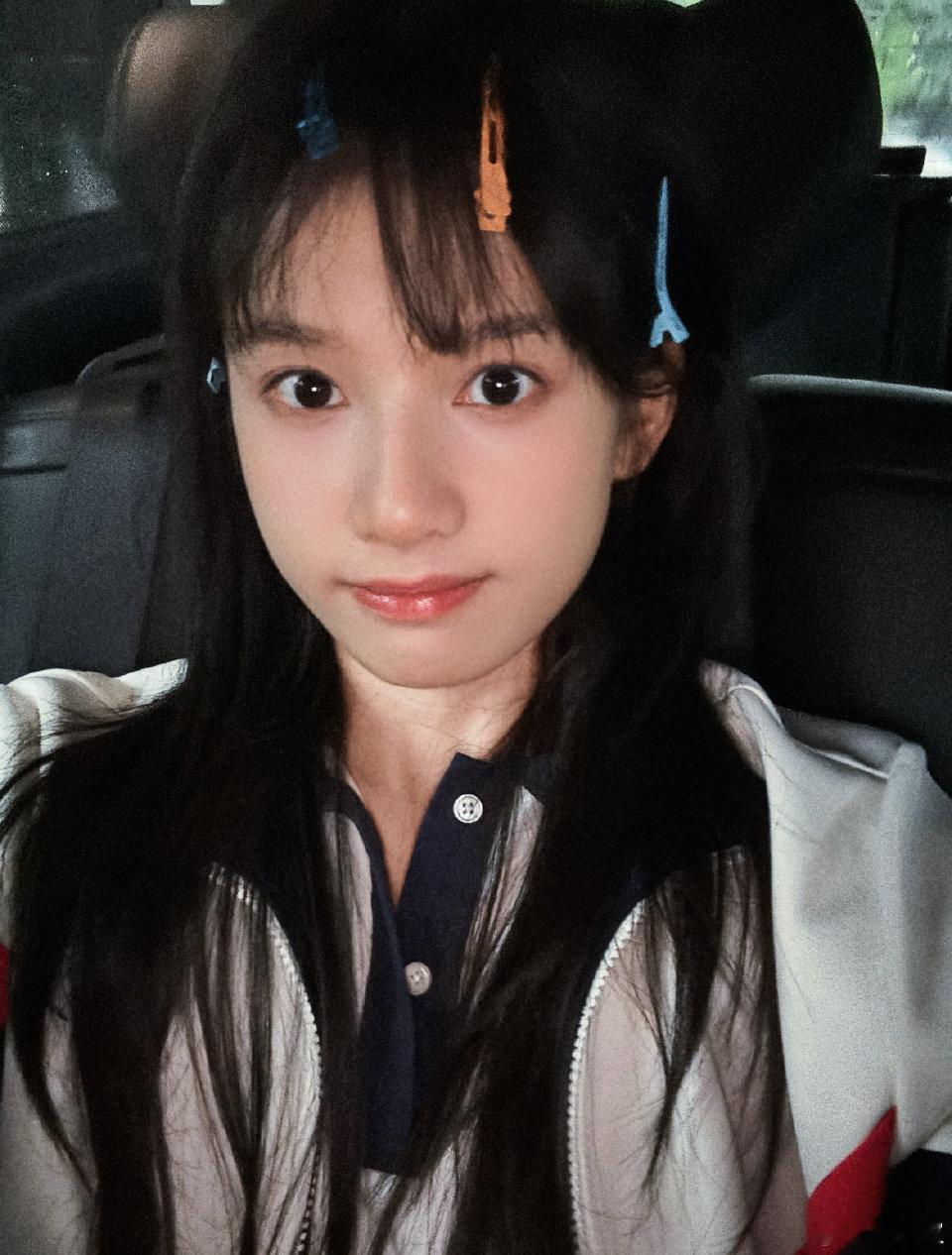 【张婧仪 周也】姐姐送的发卡 ​​​·张婧仪高中已经有星味儿了·周也 撩开我的铁