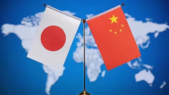 日本外务省7月31日发表声明称，确认中国在东海“日中中间线”西侧为新建第24座结