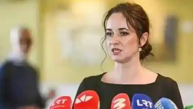 打疼了才知道哭，立陶宛被中国冷落三年，终于绷不住低头求饶了，最终换来的是被中国冷