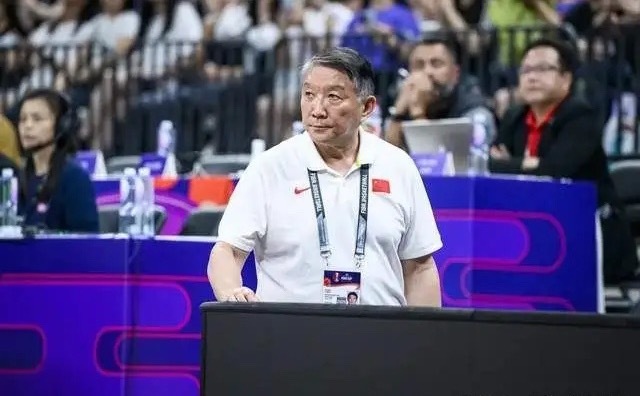 你认为女篮分散备战和集中磨合哪个好女篮主力分散全球备战，训练节奏不一引发关注，世