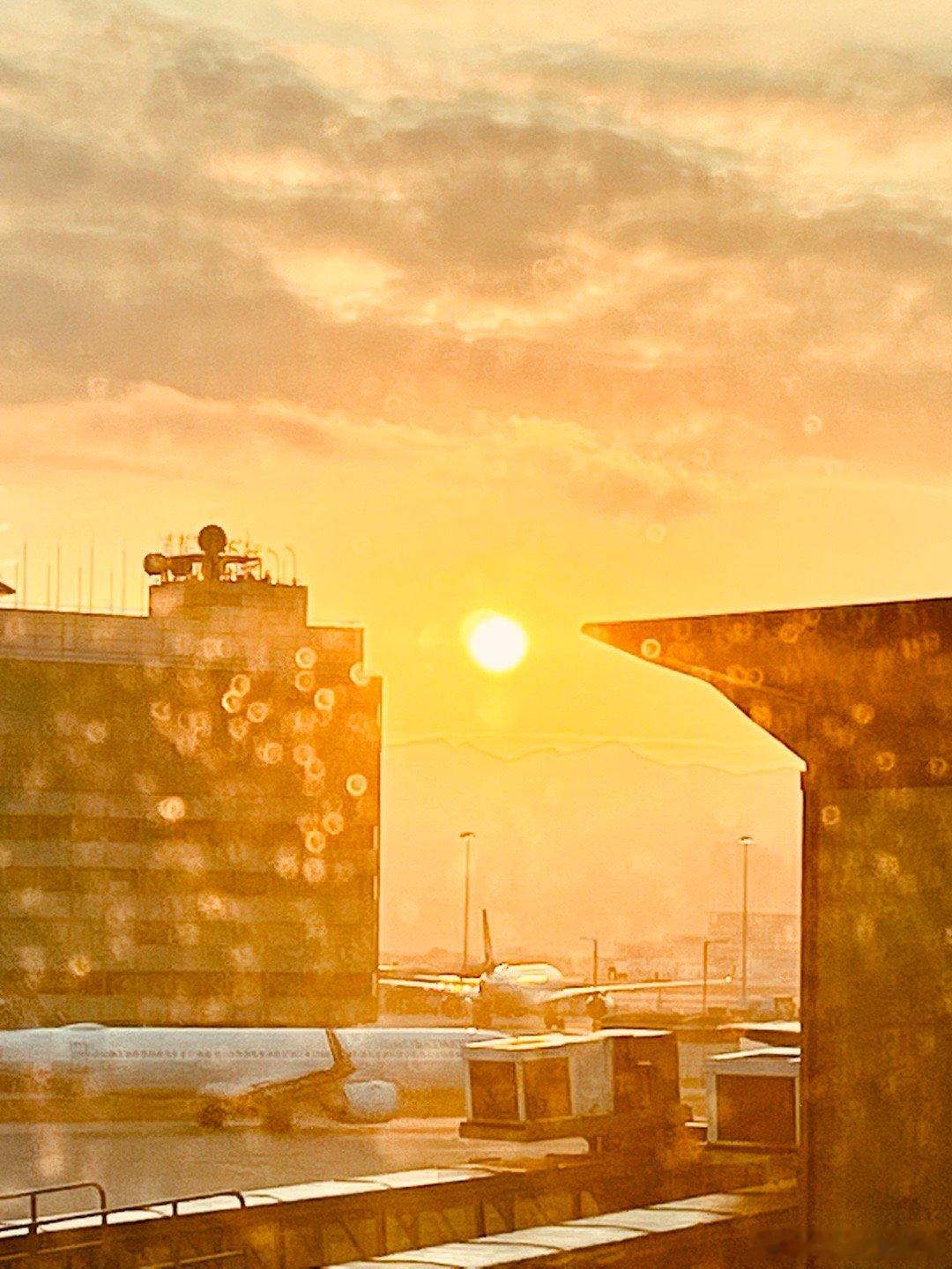 2025蛇年最后一天日出，下次日出就马年了平安到下一年，就是好年蛇年马年