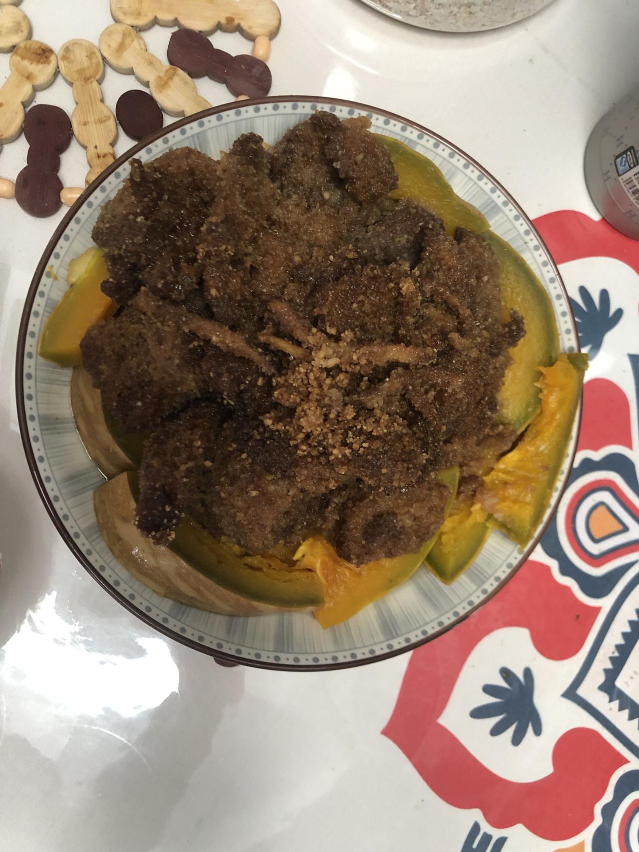 我有一种感觉
自从喜欢上做饭以后
很少去饭店吃饭了
在家做比饭店更便宜也更实惠，