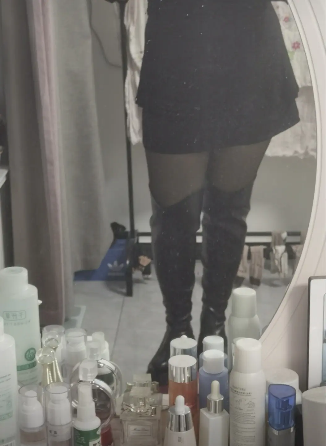 皮面v口过膝靴真的很绝！桶围别拍大！