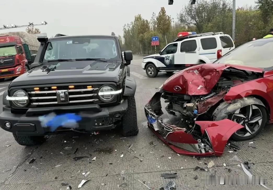 国产汽车里，难道还有比坦克更安全的吗？

买坦克，有人是为了方盒子的外观，有人是